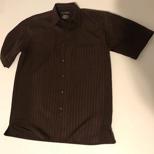 Bruno button down short sleeve shirt size M